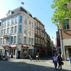Rho 3*, Amsterdam Nederländerna